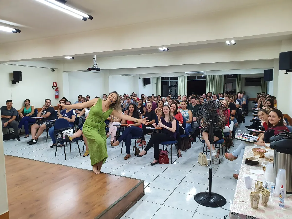Turma presencial do curso de vendas de consórcio